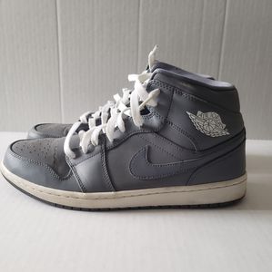 Size 11 - Jordan 1 Retro Mid Cool Grey - 554724-014